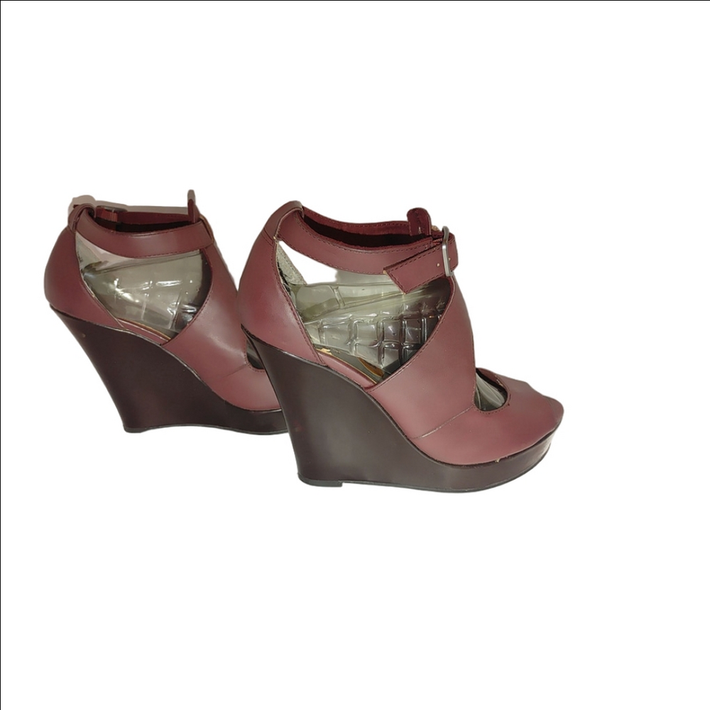BC Footwear Leather Peep Toe Wedge Size 8